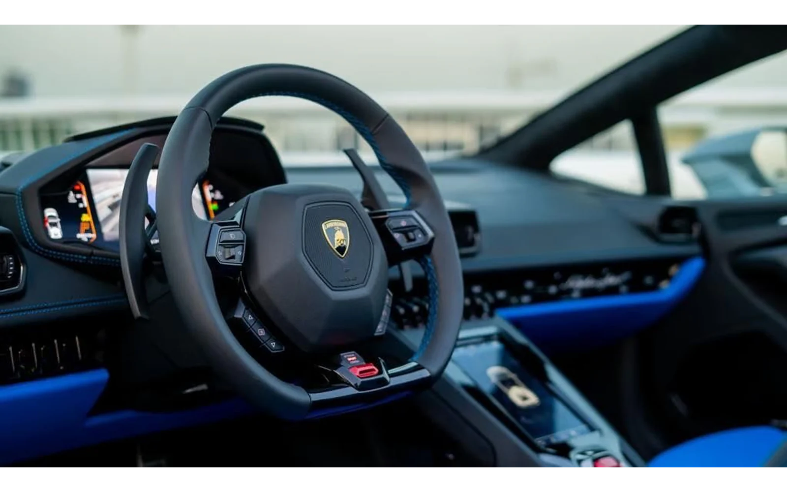 Lamborghini Huracán EVO image 5