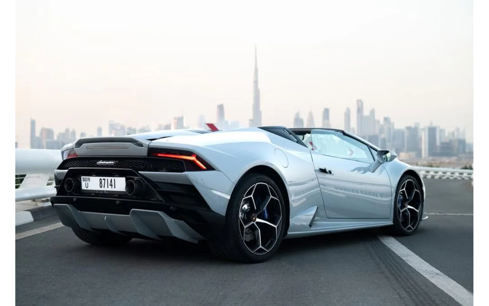 Lamborghini Huracán EVO image 2